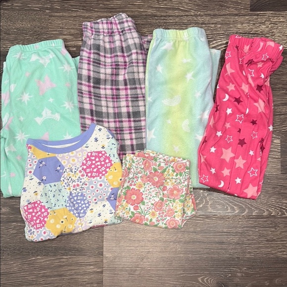 Girls size medium lot of pajamas- 5 pairs of pants and 1 shirt - Picture 1 of 13